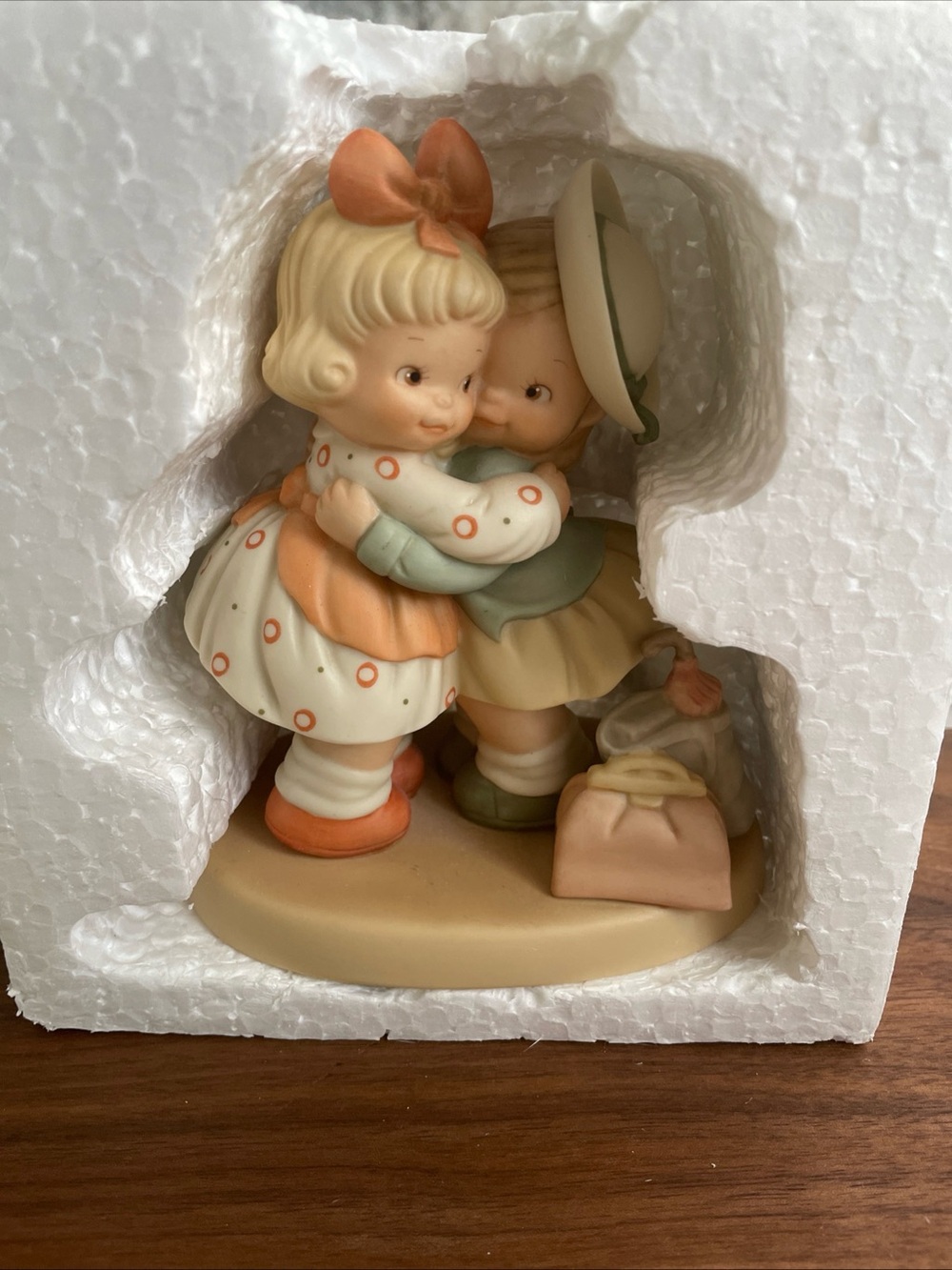 Enesco Pastel Cream, Peach & Mint Hugging Children Figurine - Picture 8 of 10